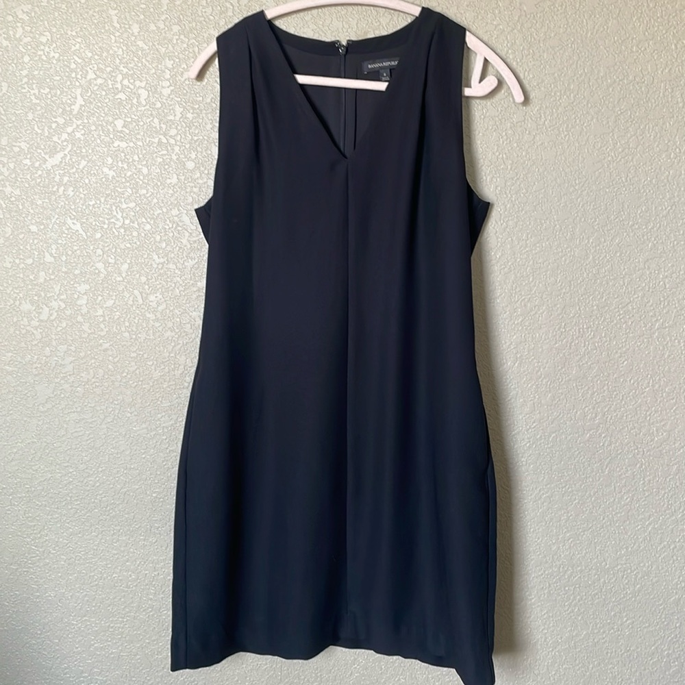 Banana Republic little black dress. Size 8.